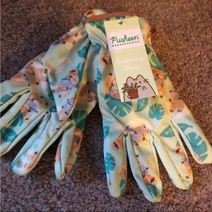 Pusheen Gardening Gloves